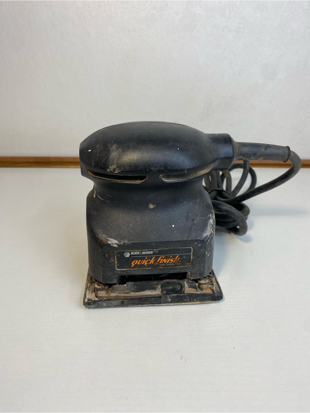 BLACK & DECKER #7441 15,000-OPM 1/4 Sheet Finishing Sander